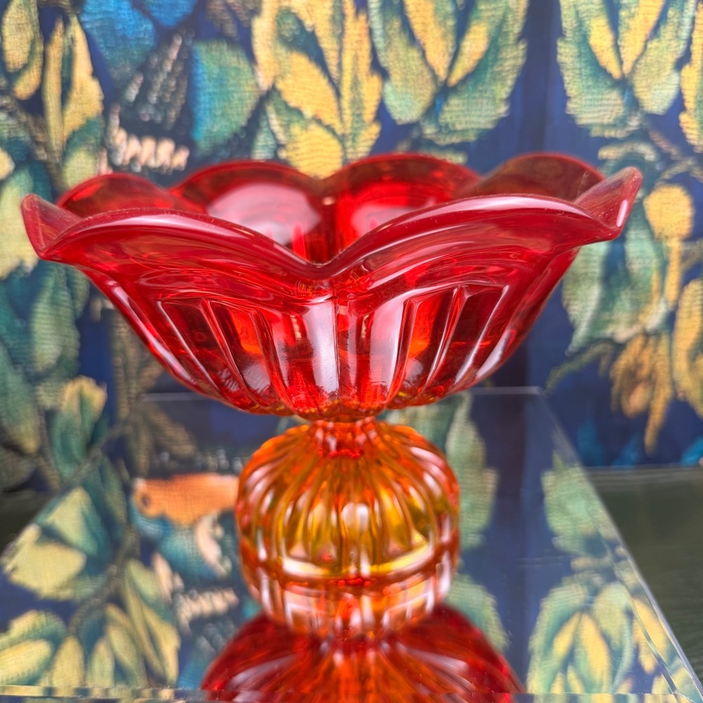 L.E. Smith Amberina Glass‎ Pedestal Bowl MCM Scalloped Ribbed Red Orange Vintage